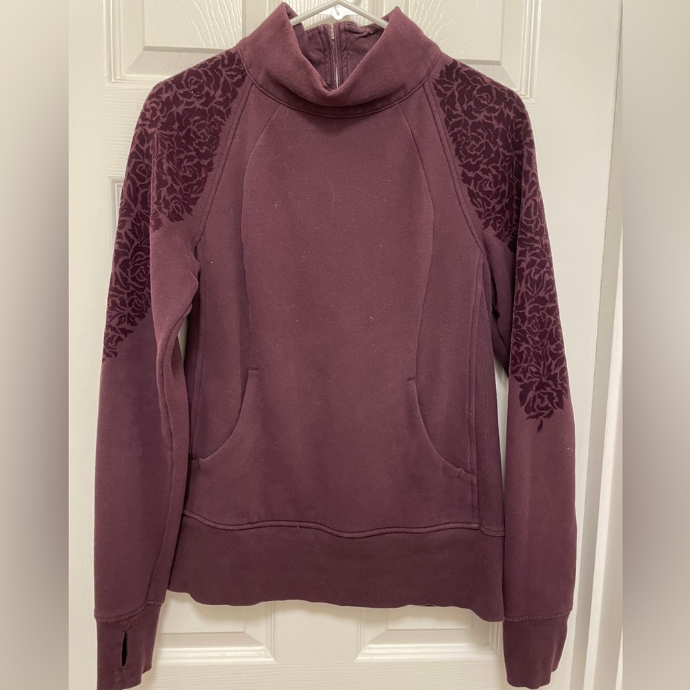 Lululemon pullover - Size 8